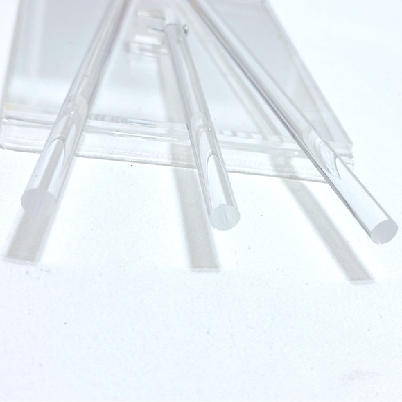 CONTAINER STORE 5”x10” Clear Acrylic Picture Frame Easel Stand - Holds 5x7 Photo - Picture 9 of 12